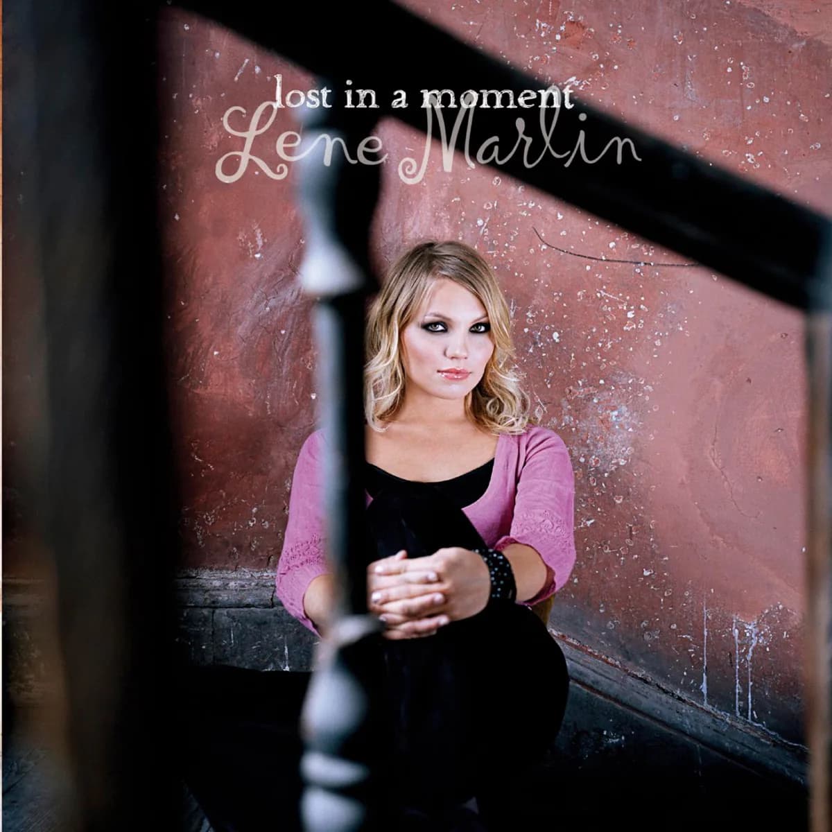 Pochette de Lost In a Moment
