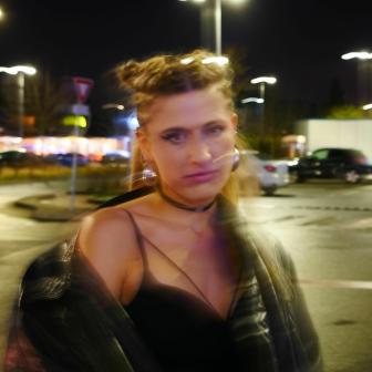 Etrange absence